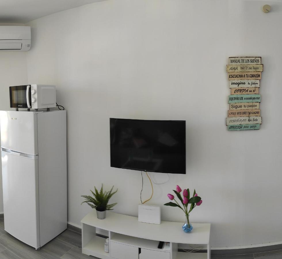 Апартаменти Estudio Recien Reformado En Primera Linea De Playa Бенальмадена Екстер'єр фото